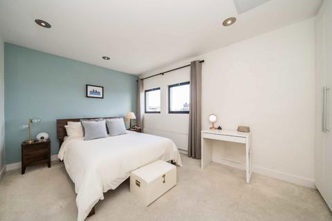 1 bedroom flat for sale, Bedford Hill, London SW12