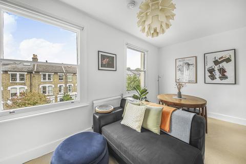 50b Upper Tollington Park, London, N4 4BX