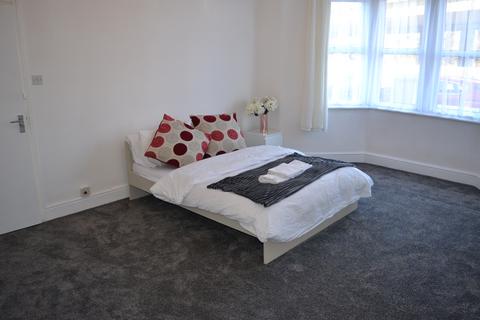 6 bedroom terraced house to rent, 638 Stapleton Road Bristol BS5 6TG