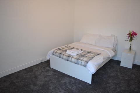 6 bedroom terraced house to rent, 638 Stapleton Road Bristol BS5 6TG