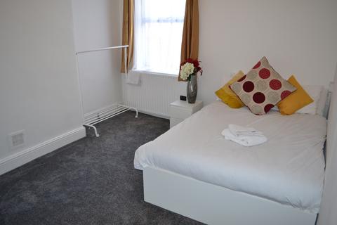 6 bedroom terraced house to rent, 638 Stapleton Road Bristol BS5 6TG