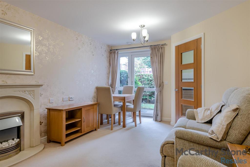 8662434-interior08.jpg