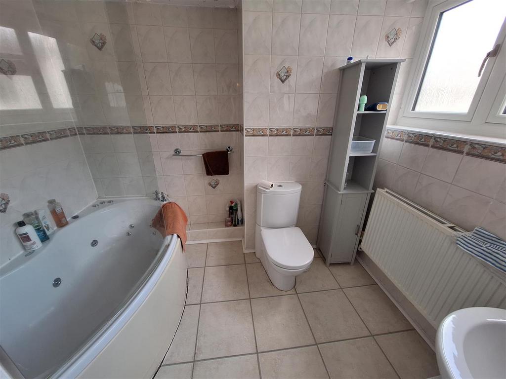Family bathroom