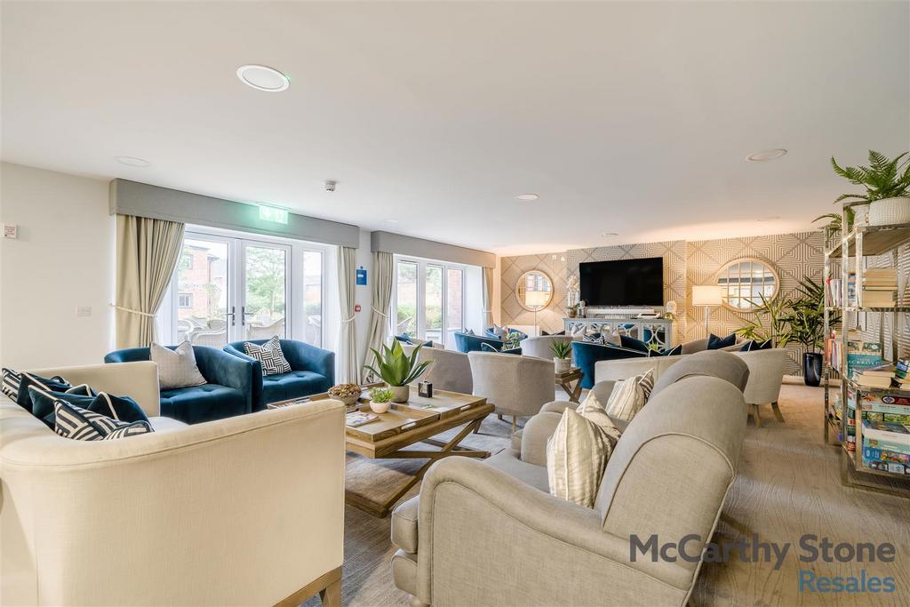 8663837-interior16.jpg