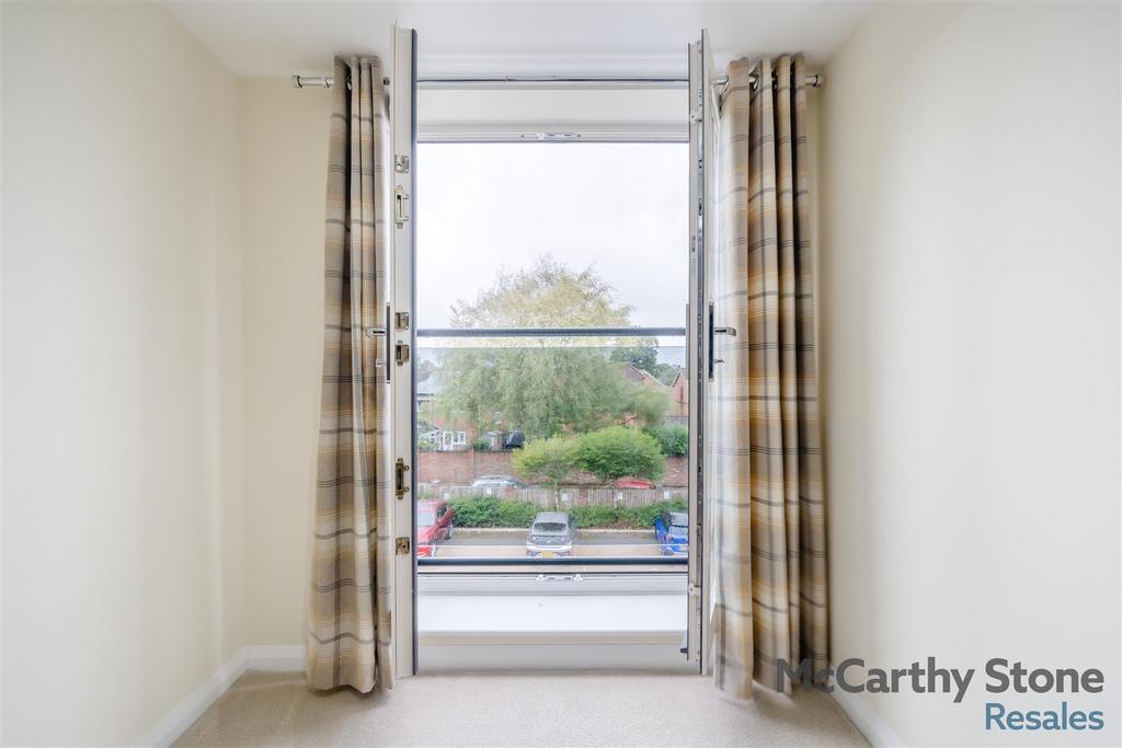 8663837-interior01.jpg