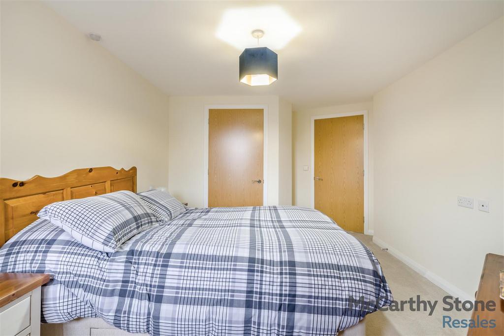 8663837-interior11.jpg