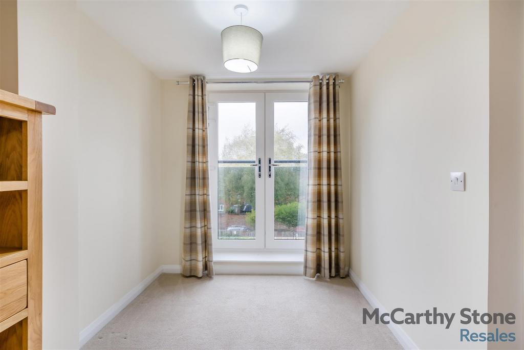 8663837-interior02.jpg