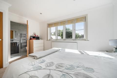 undefined, Robin Way, Wormley, Godalming, GU8