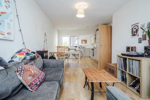 2 bedroom terraced house for sale, Cheltenham Road, London SE15