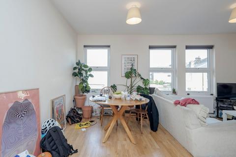 2 bedroom terraced house for sale, Cheltenham Road, London SE15