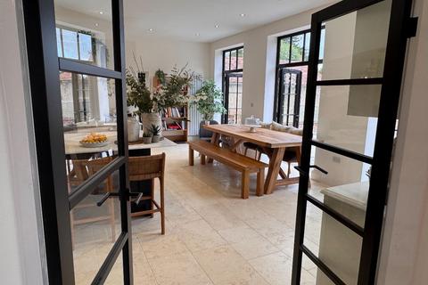 undefined, Hesketh Road, Southport PR9