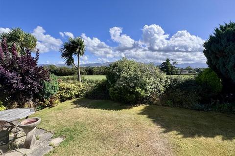 undefined, Garth Wen, Llanfaes, Beaumaris