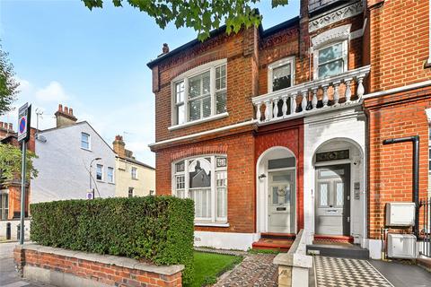 Wandsworth Bridge Road, Fulham, London, SW6