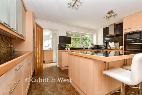 3 bedroom detached bungalow for sale, Birch Grove, Kingswood KT20