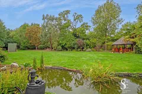 undefined, The Hatch, Windsor, SL4