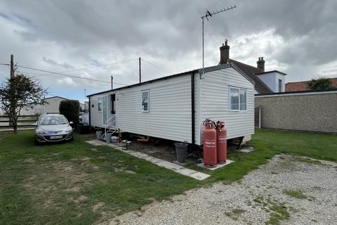 2 bedroom static caravan for sale, Suffolk Sands Caravan Park, Carr Road, Felixstowe IP11