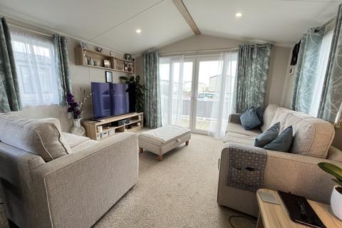 2 bedroom static caravan for sale, Suffolk Sands Caravan Park, Carr Road, Felixstowe IP11
