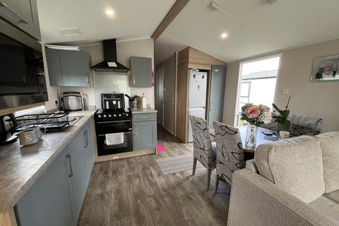 2 bedroom static caravan for sale, Suffolk Sands Caravan Park, Carr Road, Felixstowe IP11