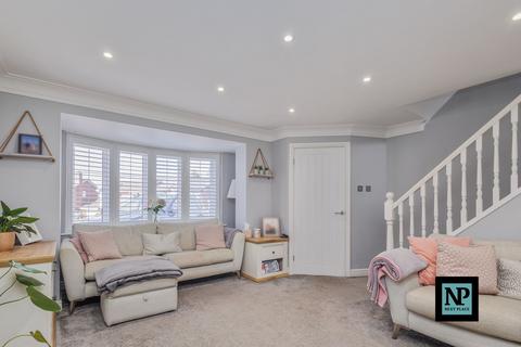 27 Deerhill, Wilnecote, Tamworth, B77 4PA