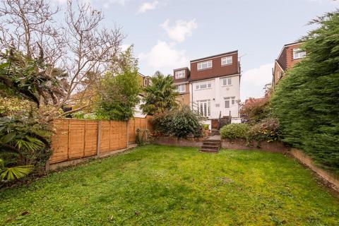 4 bedroom semi-detached house for sale, Knoll Drive, London N14