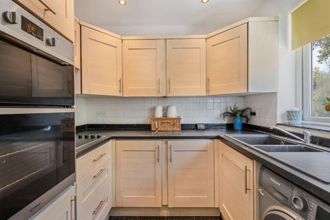 2 bedroom maisonette for sale, Richmond Court, Potters Bar, EN6