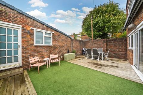 8 Boddicott Close, London, SW19 5PT
