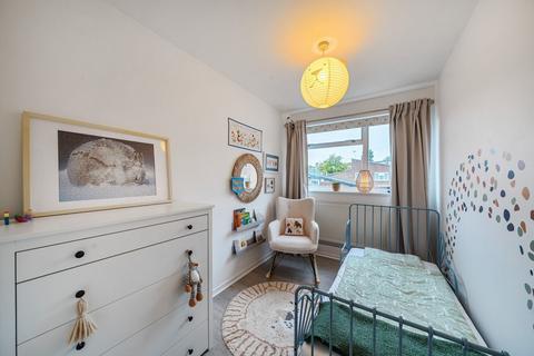 8 Boddicott Close, London, SW19 5PT