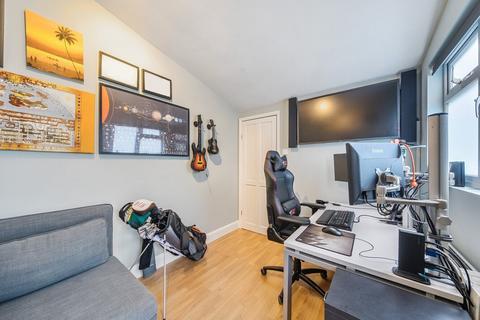 8 Boddicott Close, London, SW19 5PT