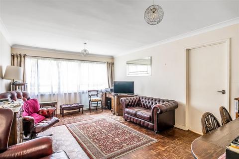 undefined, Master Close, Oxted