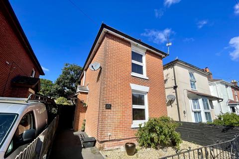2 bedroom detached house for sale, Brook Road, Southampton SO18