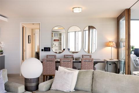 2 bedroom apartment for sale, St. George Wharf, London, SW8