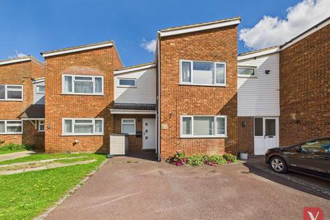 Saltdean Close, Luton LU2