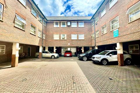 Office to rent, Wellington St Luton LU1 5AF