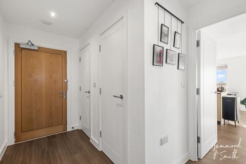 2 bedroom apartment for sale, Newmans Lane, Loughton IG10