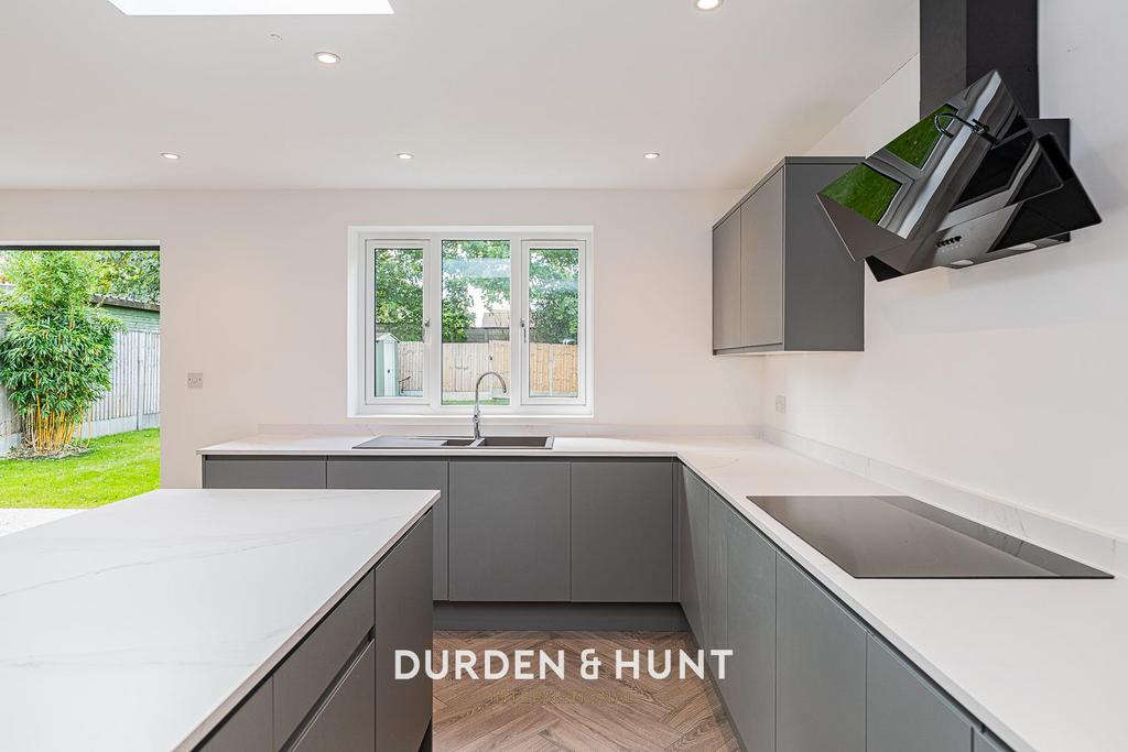 Moreton-20.jpg