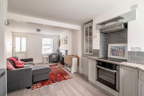 2 bedroom terraced house for sale, Church Road, Kessingland
