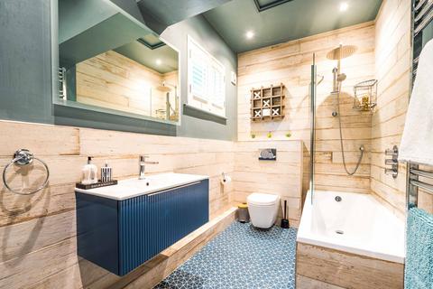 undefined, Colmer House, California Cross