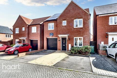 4 bedroom detached house for sale, Lace Lane, Buckingham