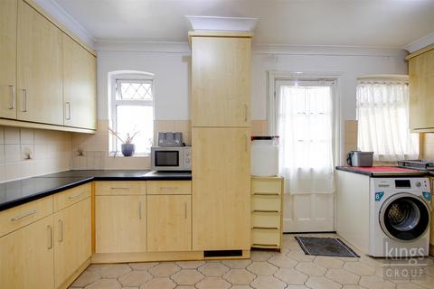 2 bedroom terraced house for sale, Leighton Road, Enfield