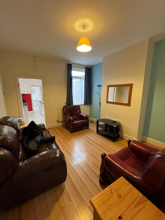 Thornton-road-st4-2bd-992131