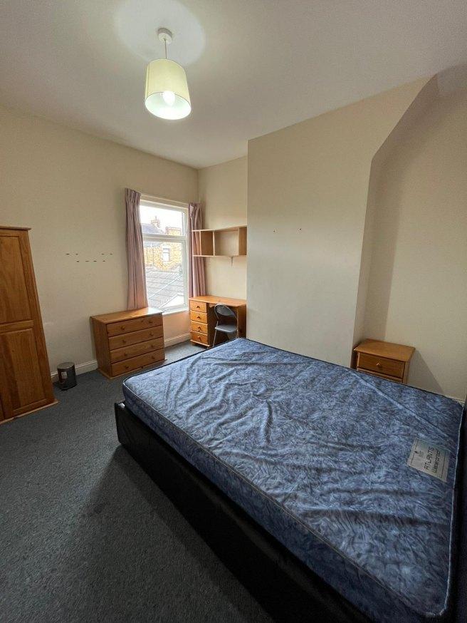 Thornton-road-st4-2bd-992135