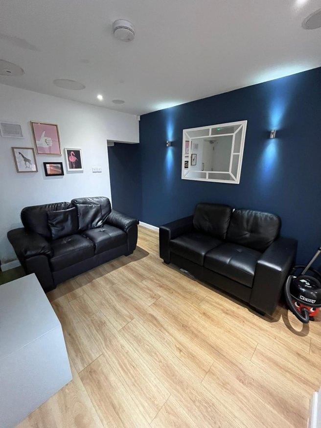 Conway-street-st4-2bl-992173