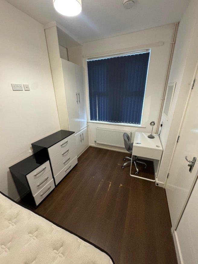 Thornton-road-st4-2bd-992285