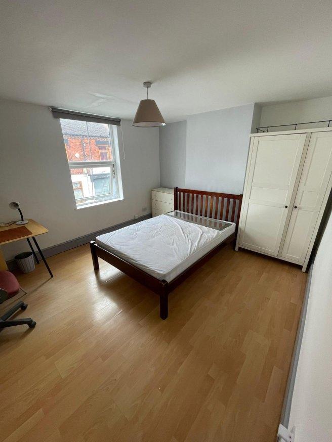 Seaford-street-st4-2eu-992386