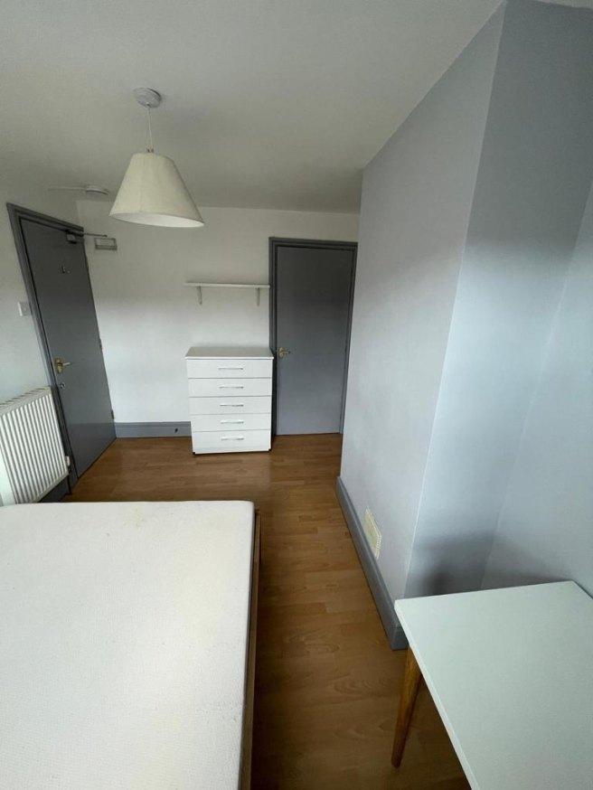 Seaford-street-st4-2eu-992389