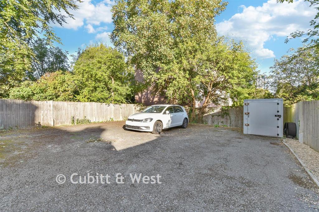 Driveway/Parking