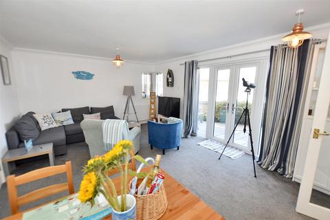 2 bedroom flat for sale, Cliff Road, Sheringham