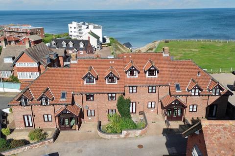 2 bedroom flat for sale, Cliff Road, Sheringham
