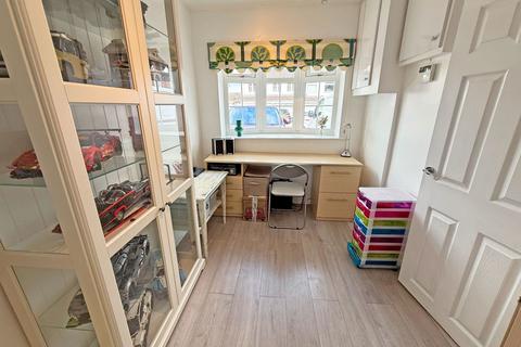 undefined, Kingfield Road, Shirley, B90 1LX