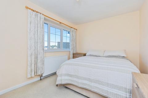 3 bedroom detached house for sale, Stoneleigh Grove, West Yorkshire WF5